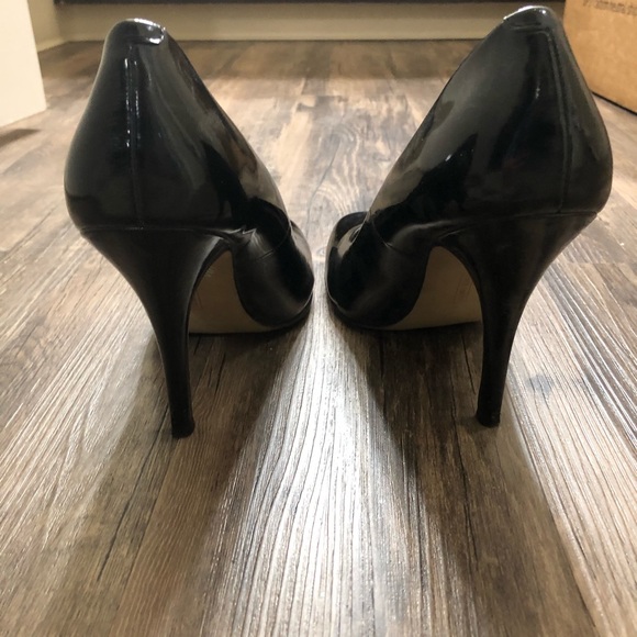 Vince Camuto Black stilettos 👠 - Picture 2 of 4